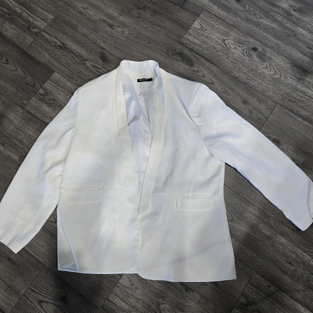 Chic White Women's Blazer
